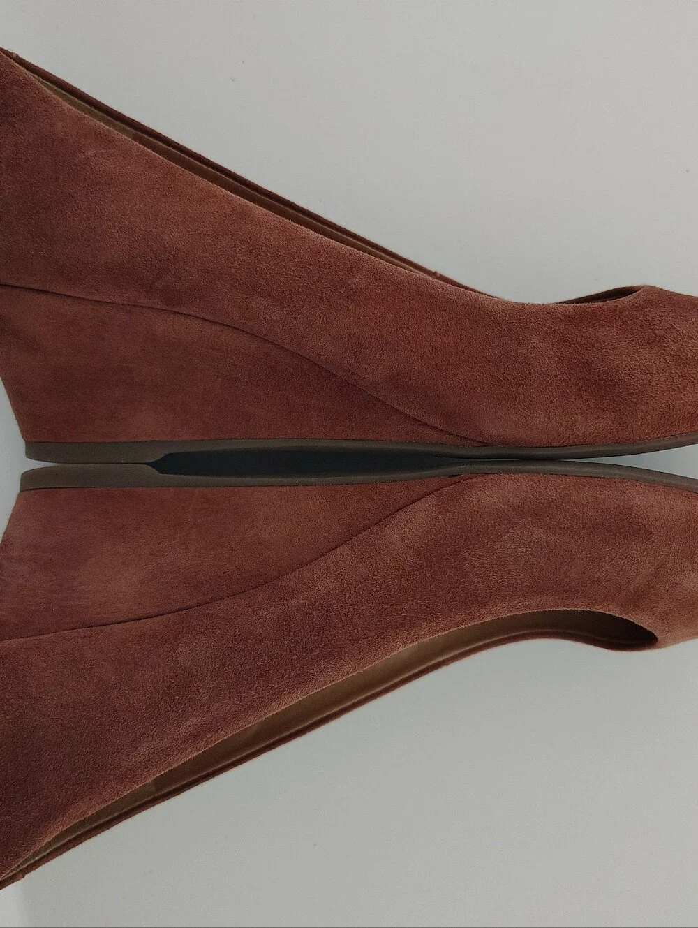 Talbots Rust Suede Closed Toe Wedge Pumps Made In Brazil Size 7 B